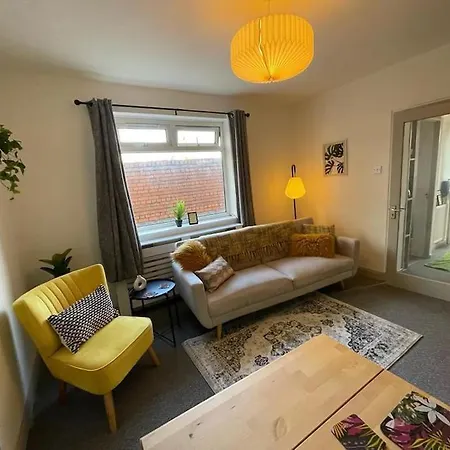 2 Bed Central Cardiff Apartment - Sleeps Five! Exterior photo